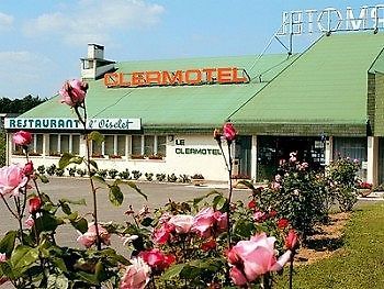 Logis Clermotel - Hotel & Restaurant Аньє Екстер'єр фото