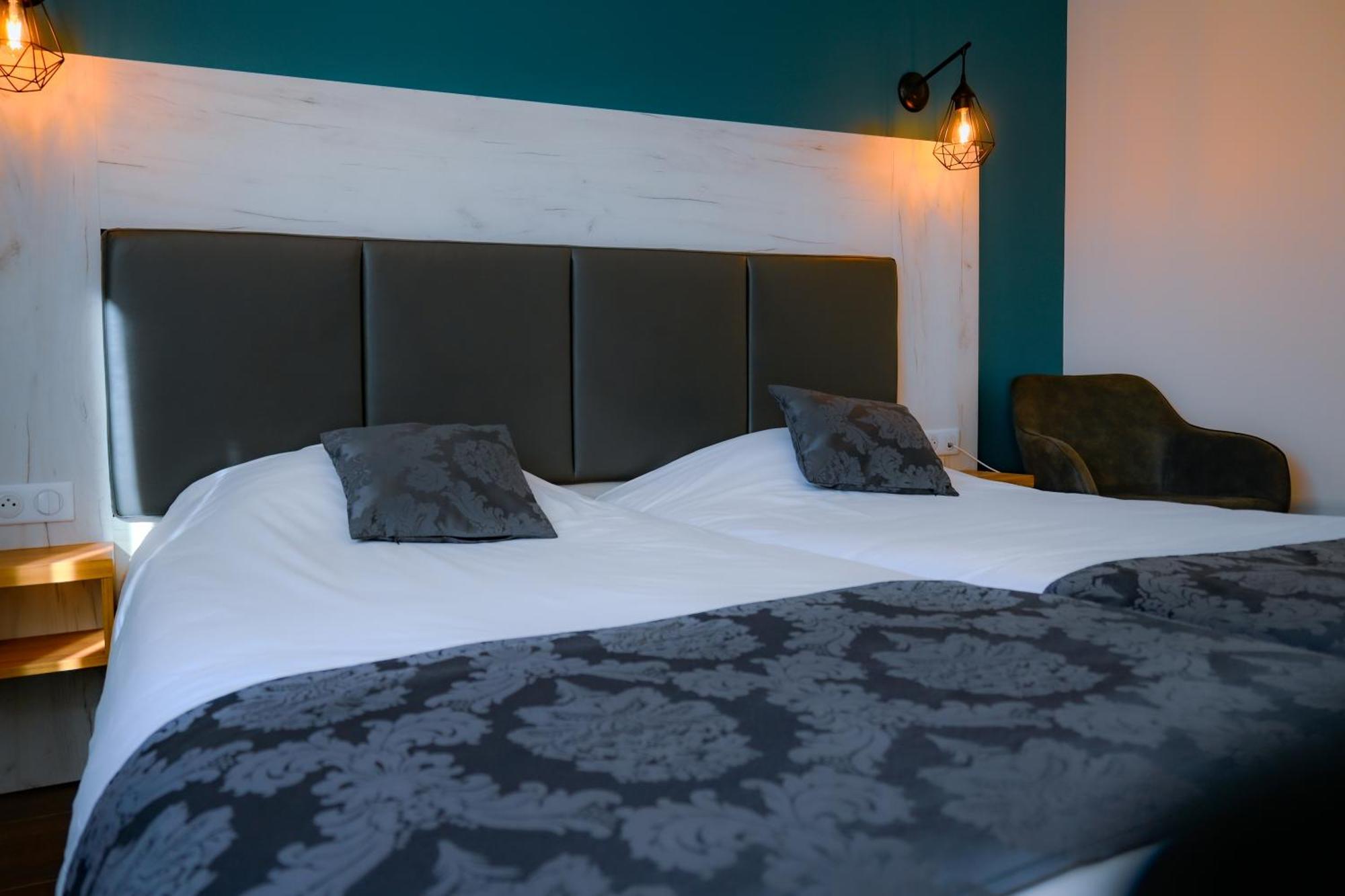 Logis Clermotel - Hotel & Restaurant Аньє Екстер'єр фото