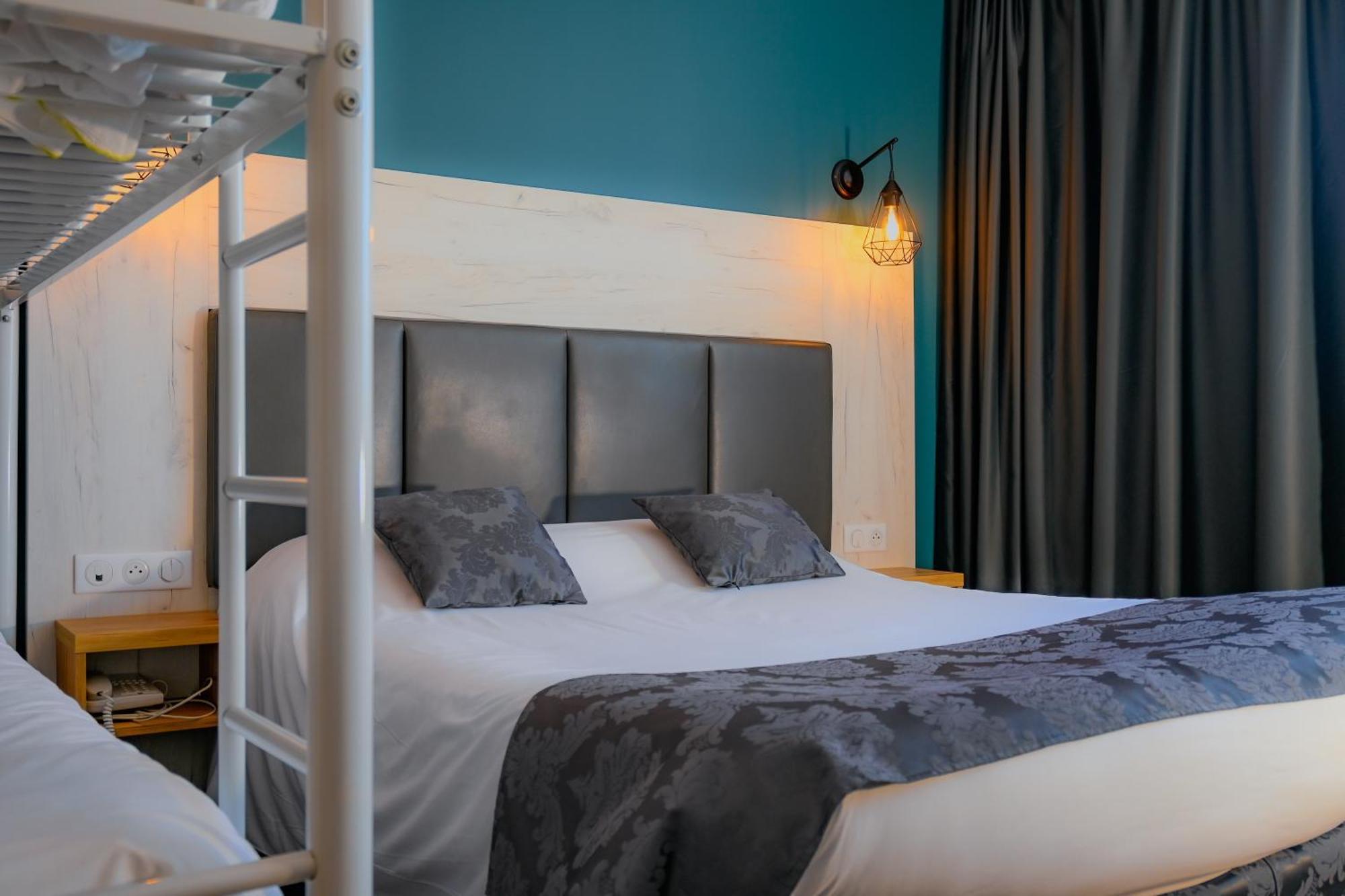 Logis Clermotel - Hotel & Restaurant Аньє Екстер'єр фото
