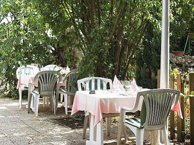 Logis Clermotel - Hotel & Restaurant Аньє Екстер'єр фото